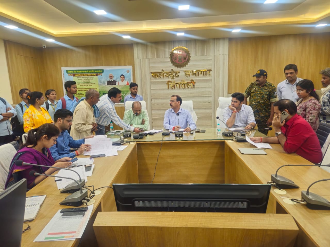 सिंगरौली में कलेक्टर की जन सुनवाई: 94 लोगों ने दिए आवेदन, कई समस्याओं का मौके पर ही हुआ निराकरण